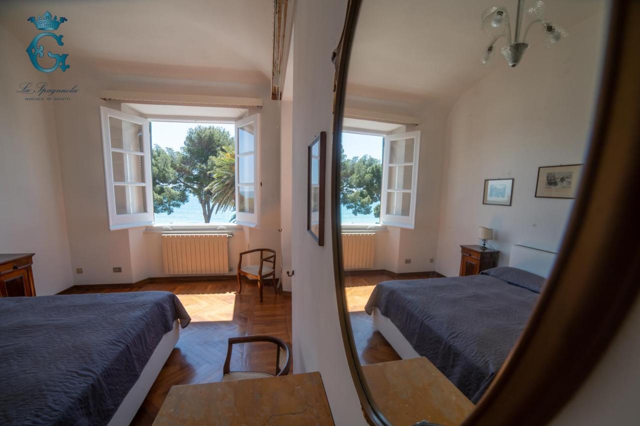 La Spagnuola - Villa Cinquecentesca Sul Mare Con Parco Privato Savona Exterior foto